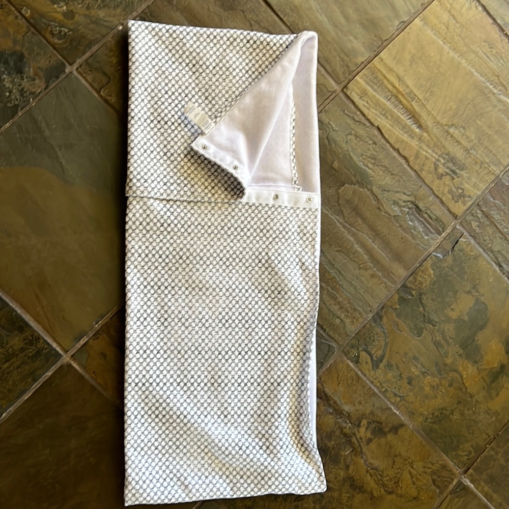 Lululemon infinity vinyasa scarf